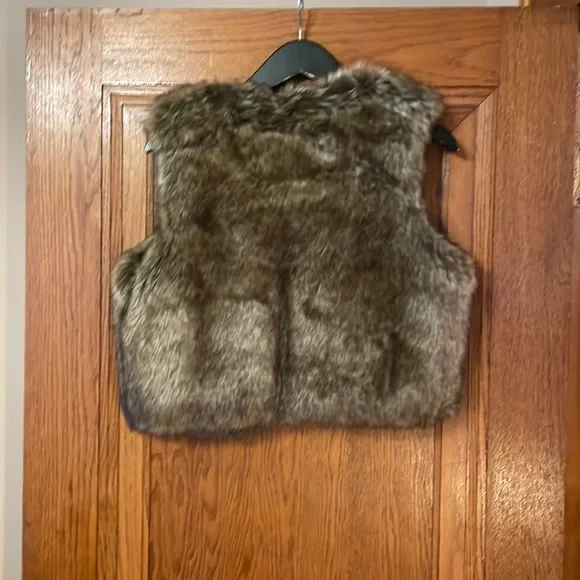 Polo Ralph Lauren brown faux fur vest; kid’s XL Adorable - Picture 6 of 10